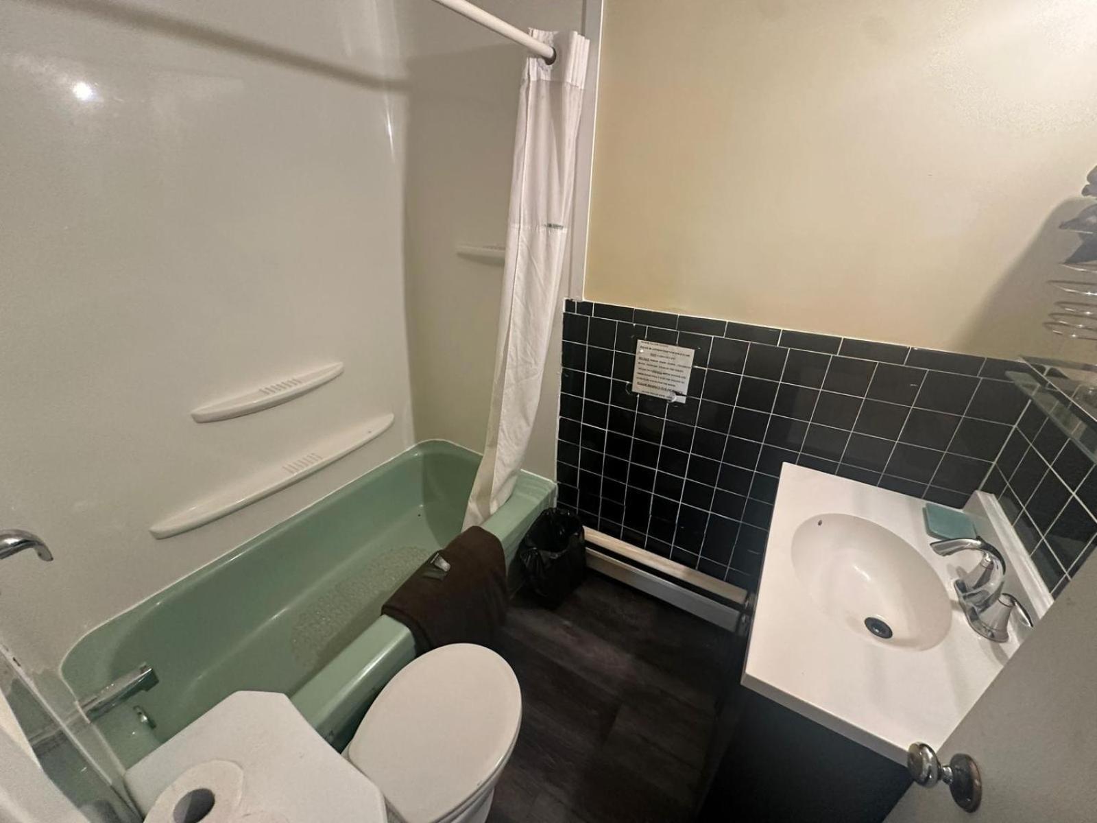 Pine Ridge Motel Timmins Kültér fotó
